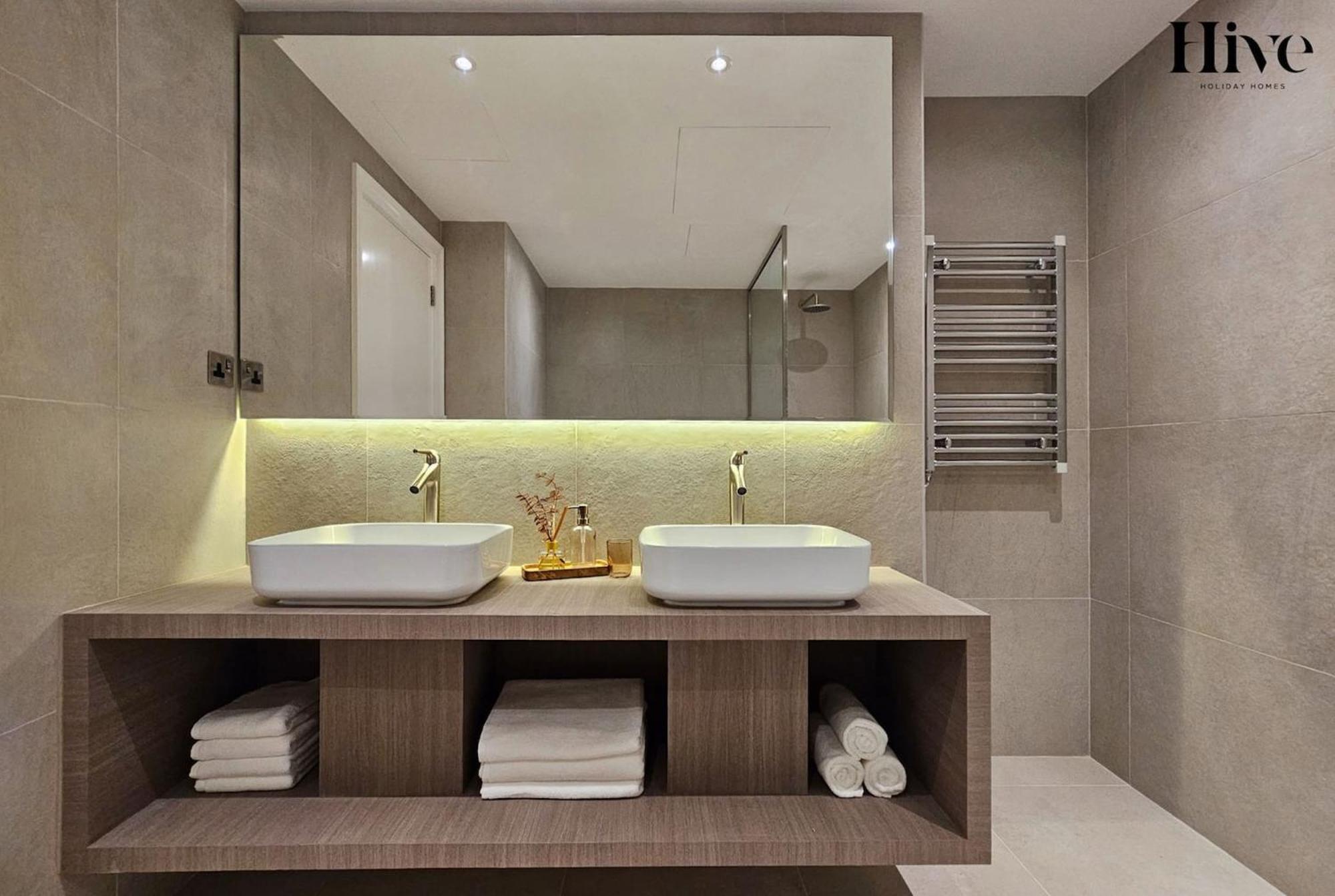 Luxury 3 Bedroom With Golf Course Views Dubai