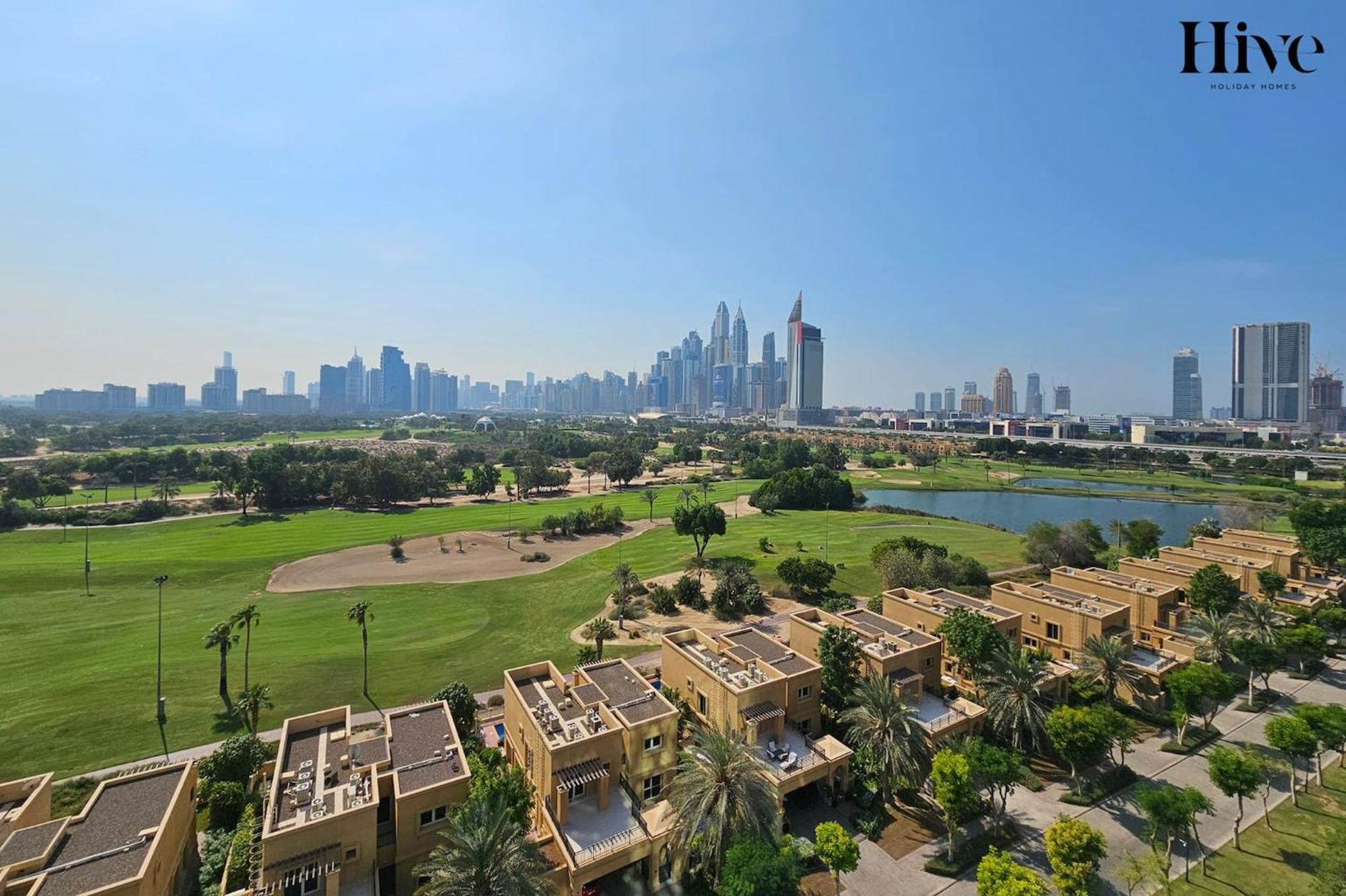 Luxury 3 Bedroom With Golf Course Views Apartment