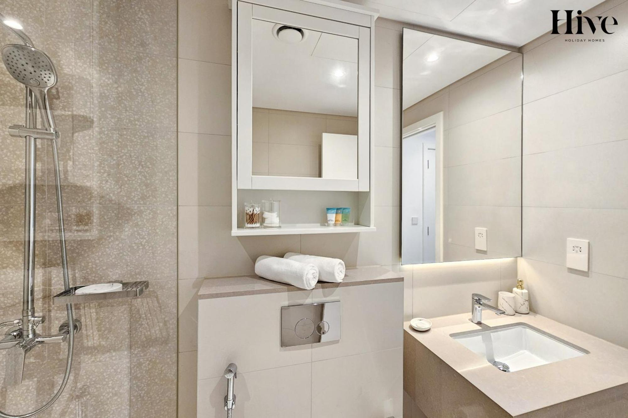 Beautiful 1 Bed In La Vie With Private * Dubai