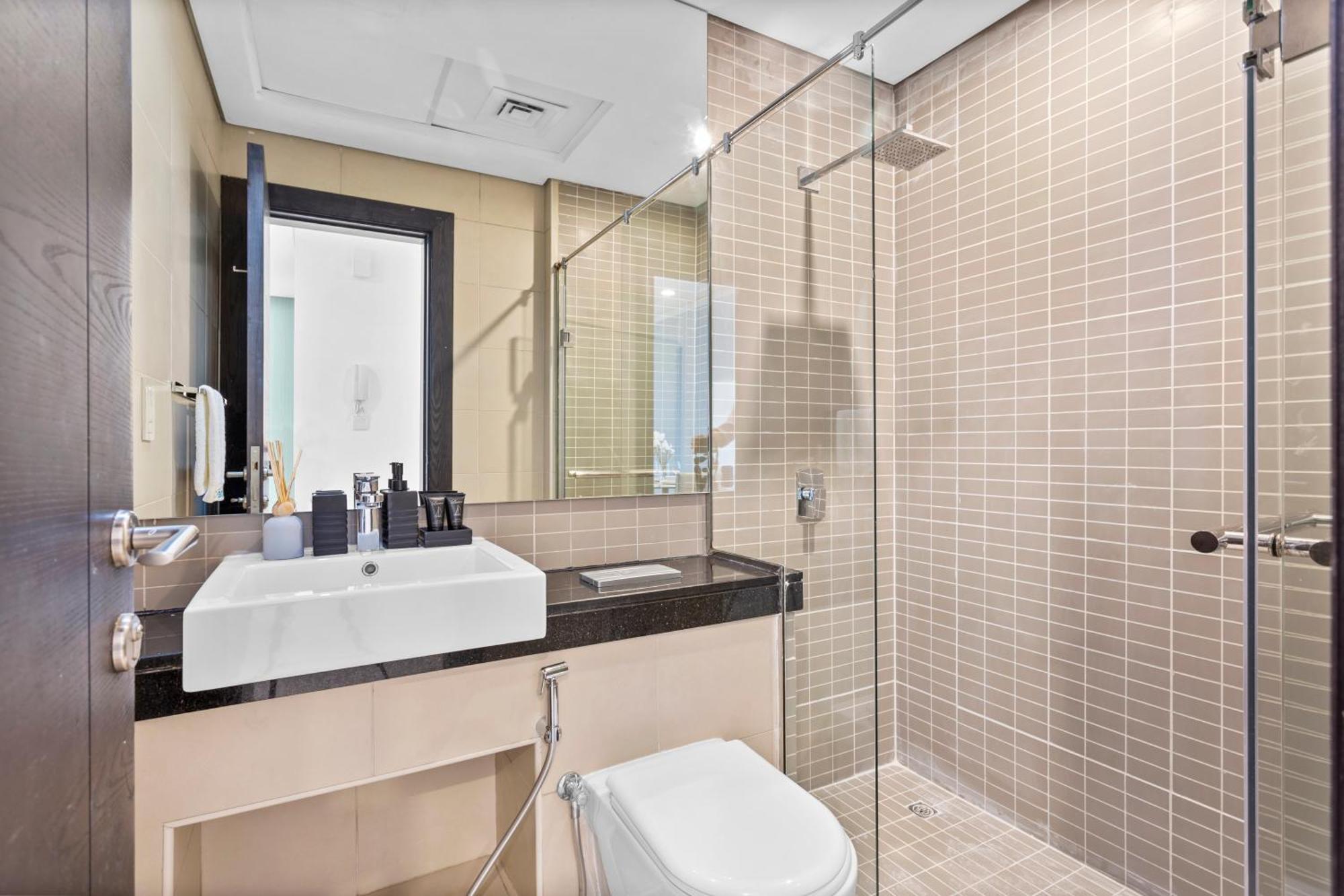 Stylish With Premium Features In Marina