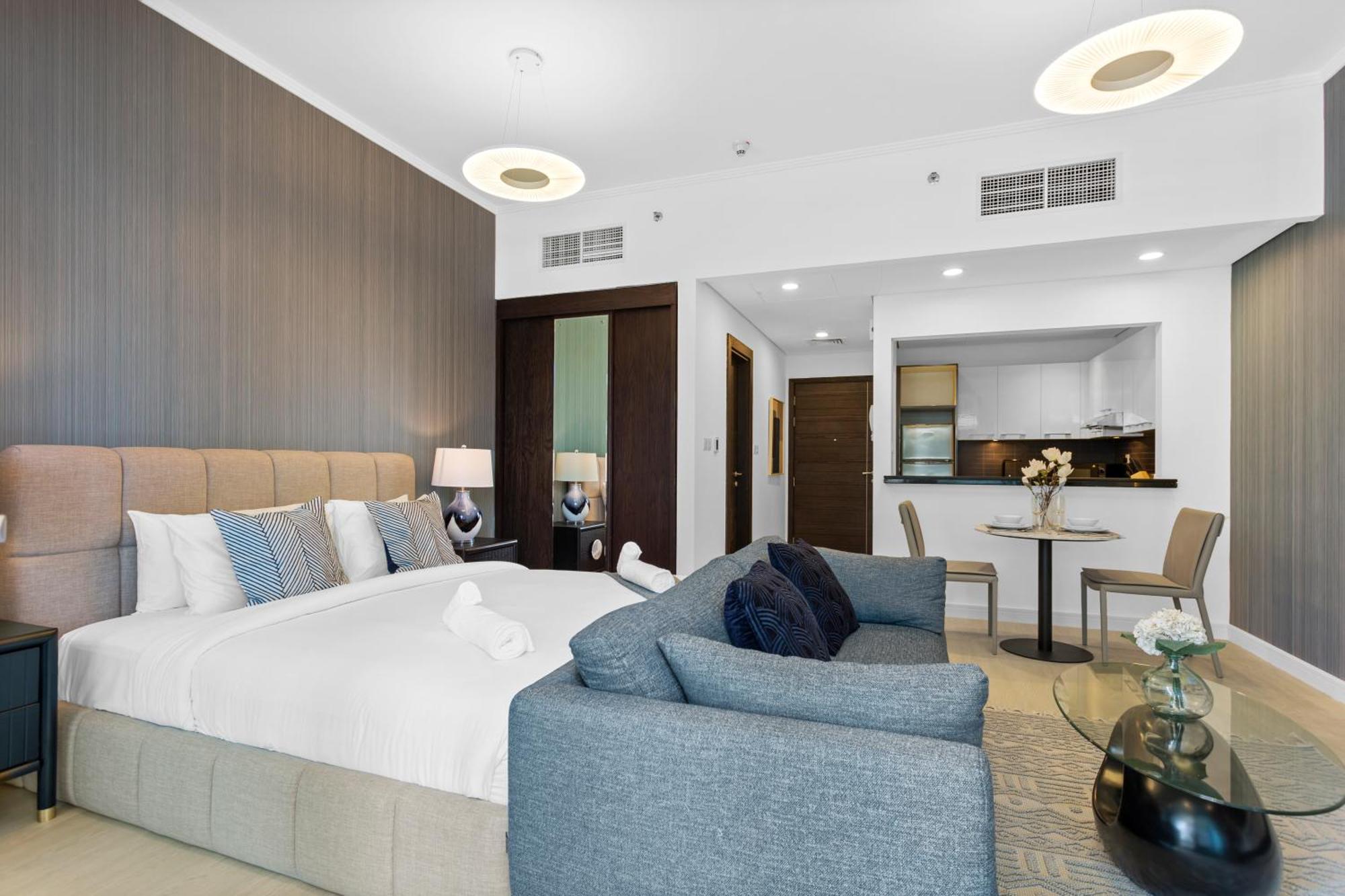 Stylish With Premium Features In Marina * Dubai