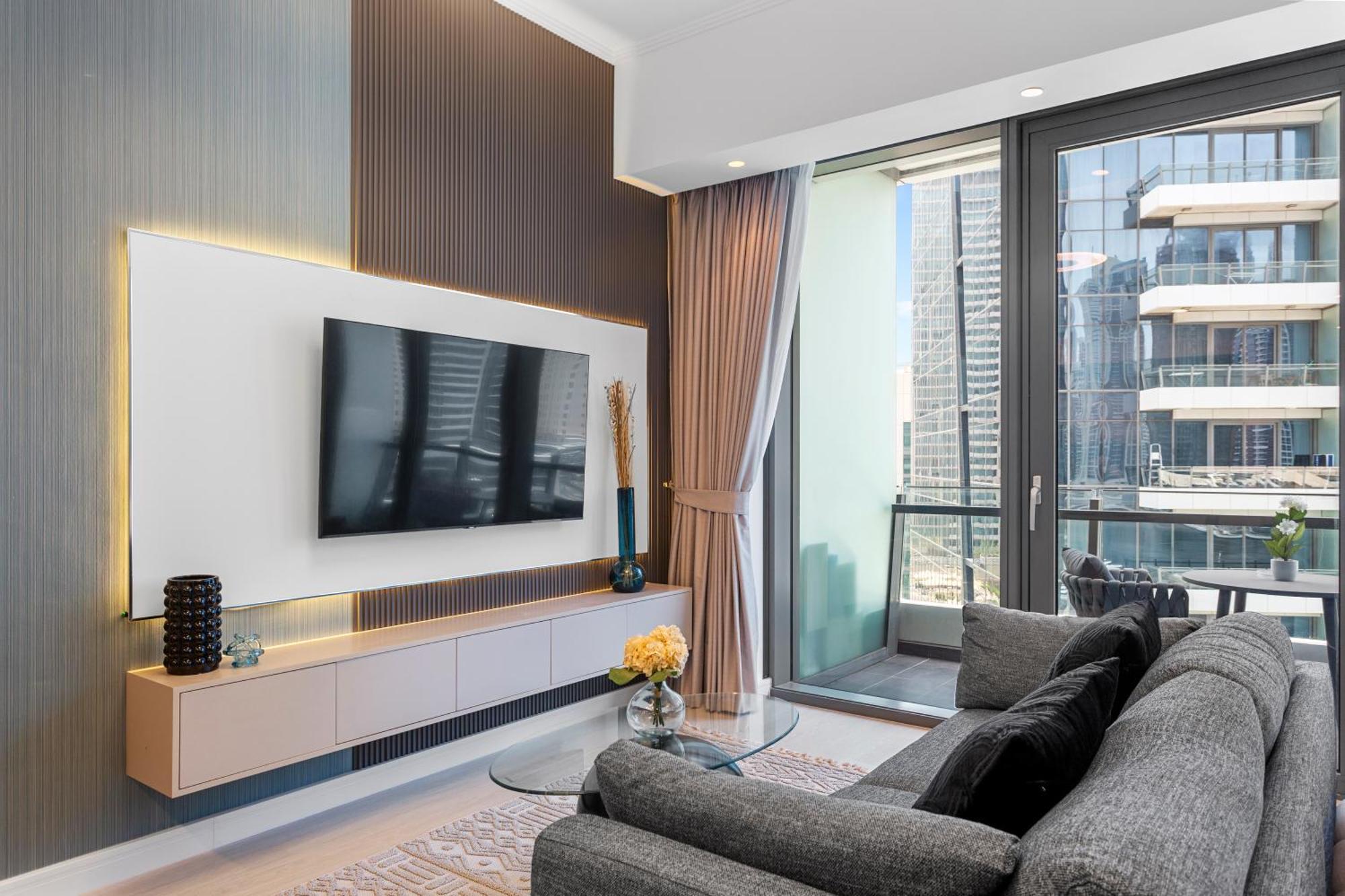 Apartment Stylish With Premium Features In Marina Dubai