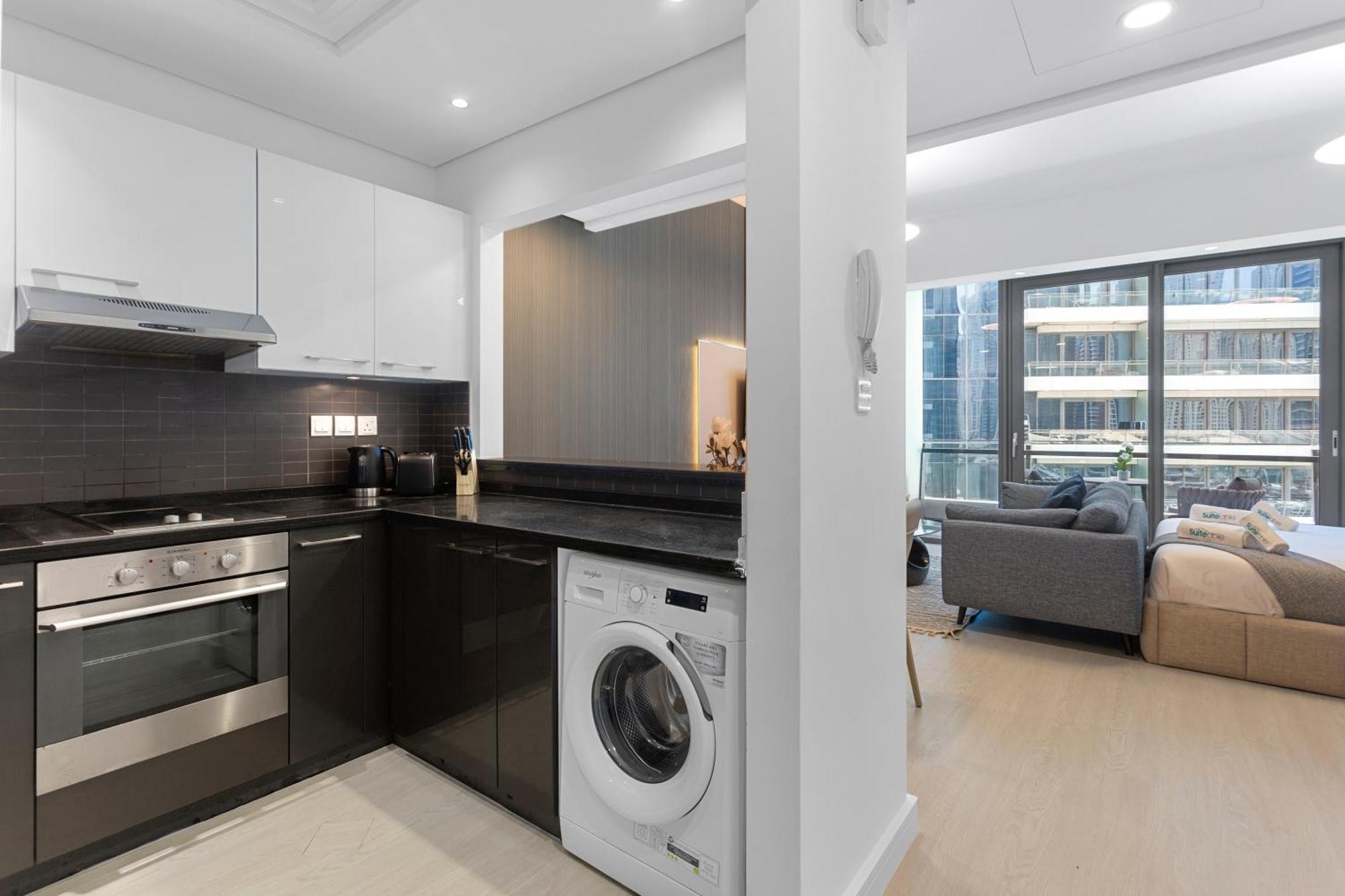Stylish With Premium Features In Marina *