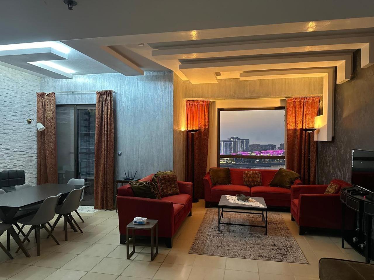 - Jbr Front, Full Sea View - Majestic Luxe - 2br - Sleep 5 - For Families & Couples Only Apartment Dubai