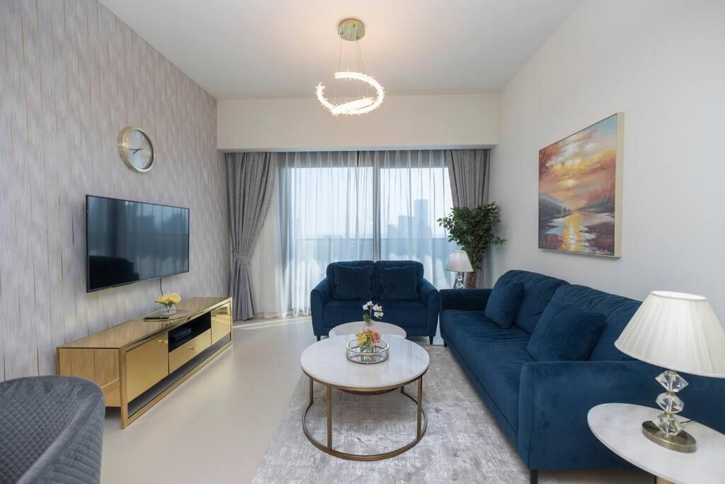 Chic 2br At Act One Act Two Near Burj Khalifa 3504