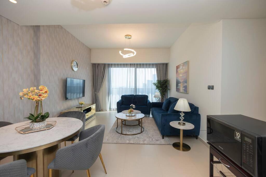Chic 2br At Act One Act Two Near Burj Khalifa 3504 Apartment Dubai