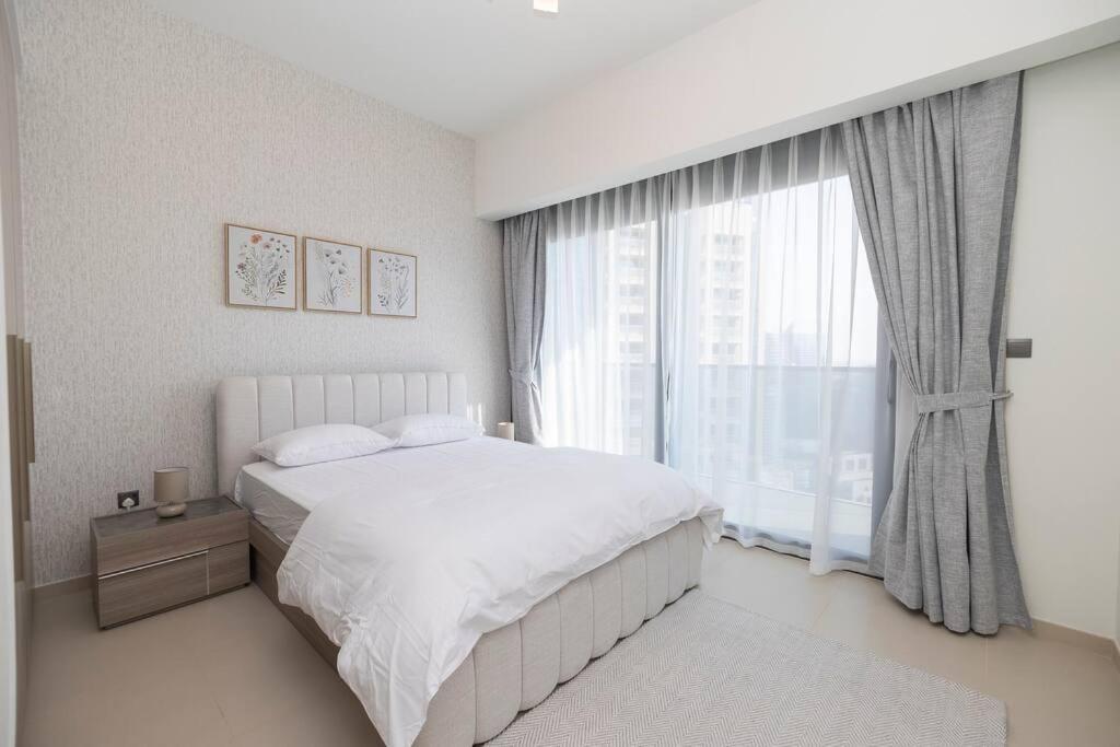 Chic 2br At Act One Act Two Near Burj Khalifa 3504 Dubai