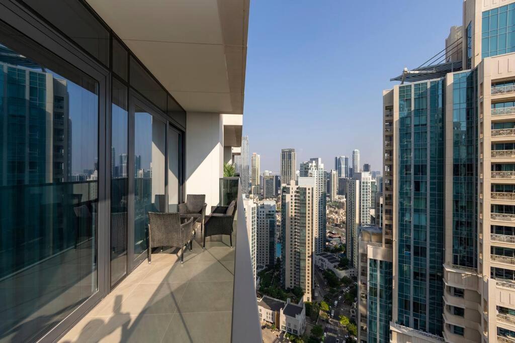 Chic 2br At Act One Act Two Near Burj Khalifa 3504 Dubai