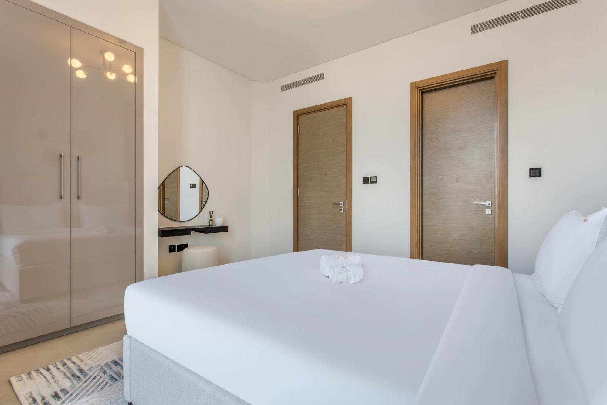 By Latinem Luxury 2br W1012 Near Burj Khalifa Apartment