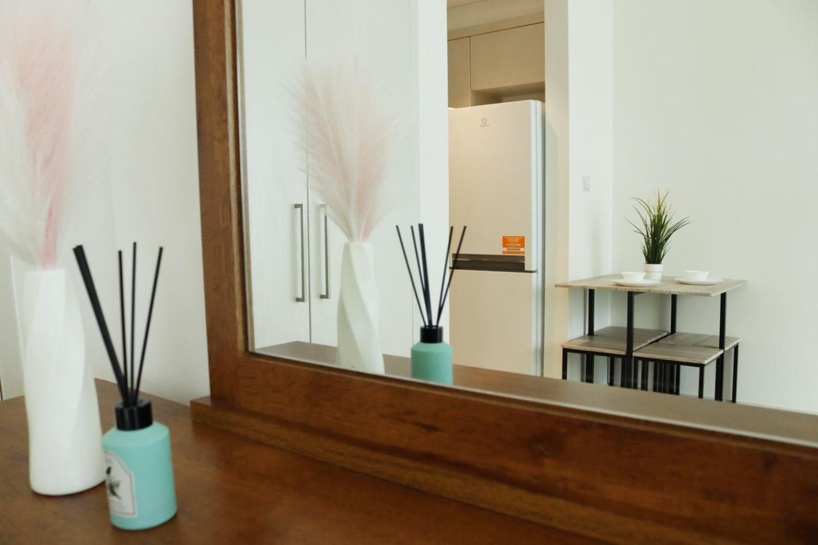 Apartment Bliss - Carson C