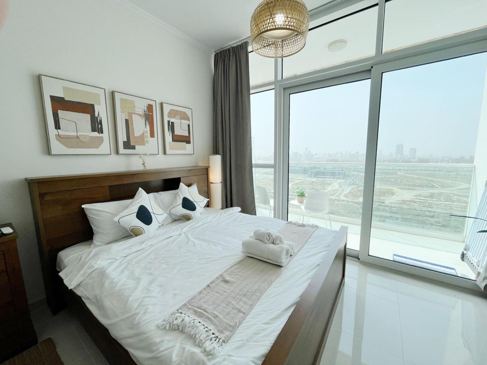 Bliss - Carson C * Dubai