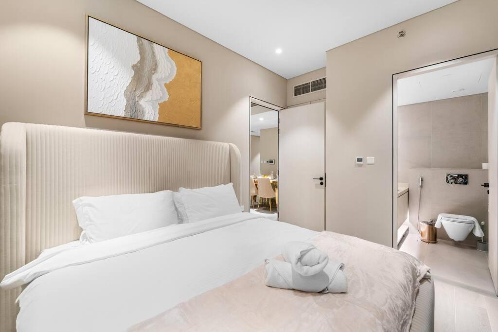 First Class 1br Majestic Marina Escape *