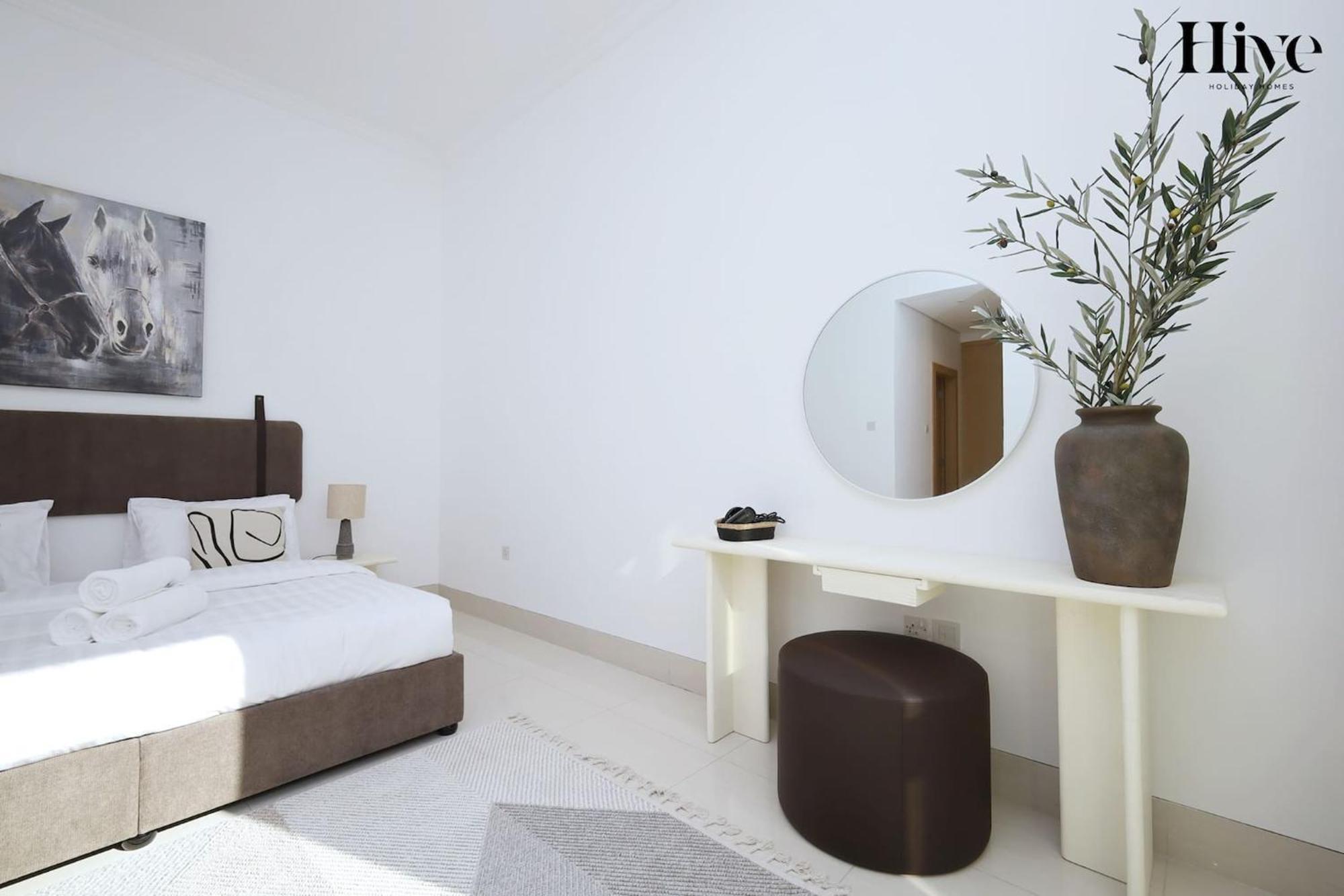 Modern 1 Bed In Al Warqa * Dubai