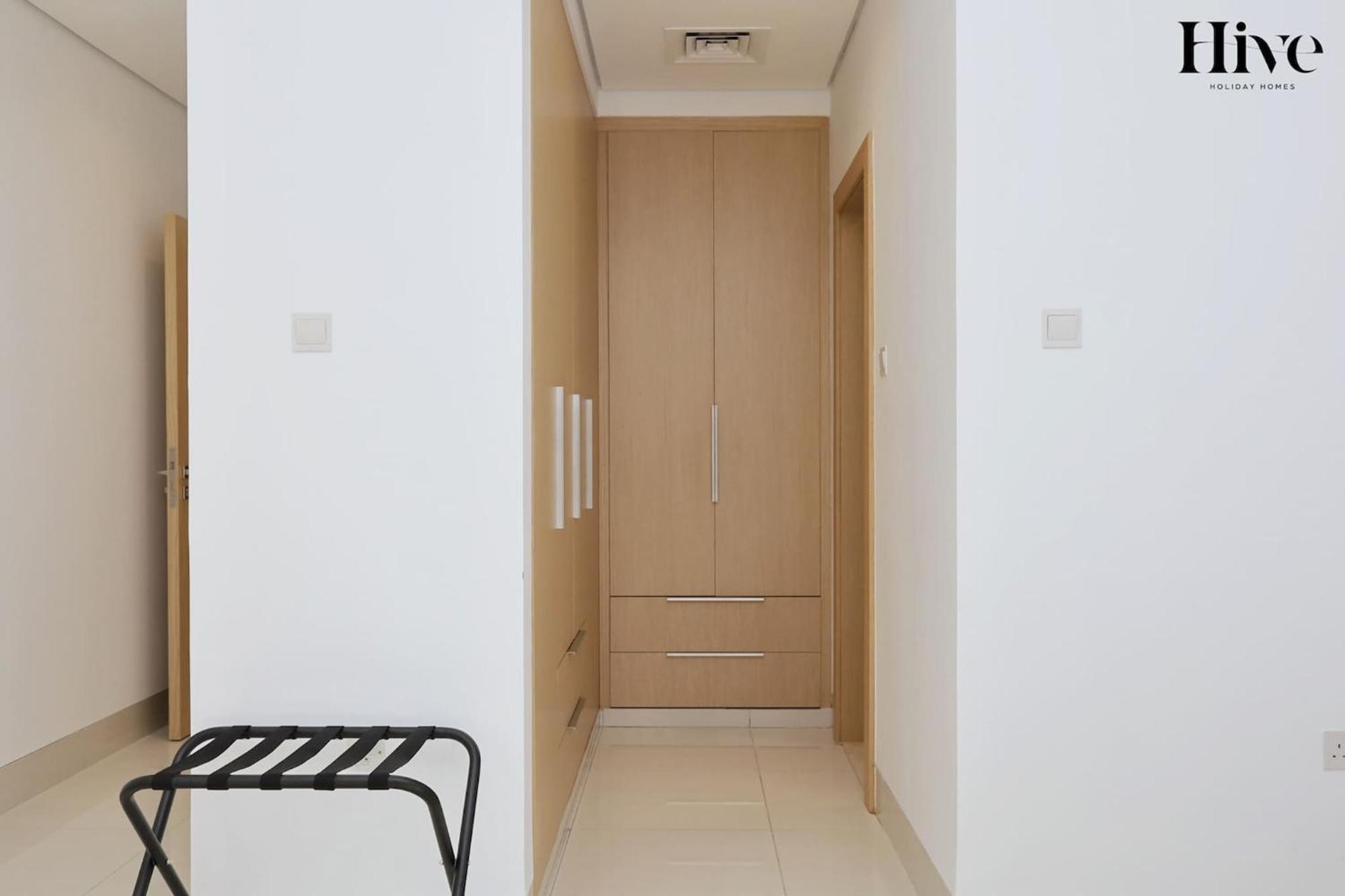 Modern 1 Bed In Al Warqa *