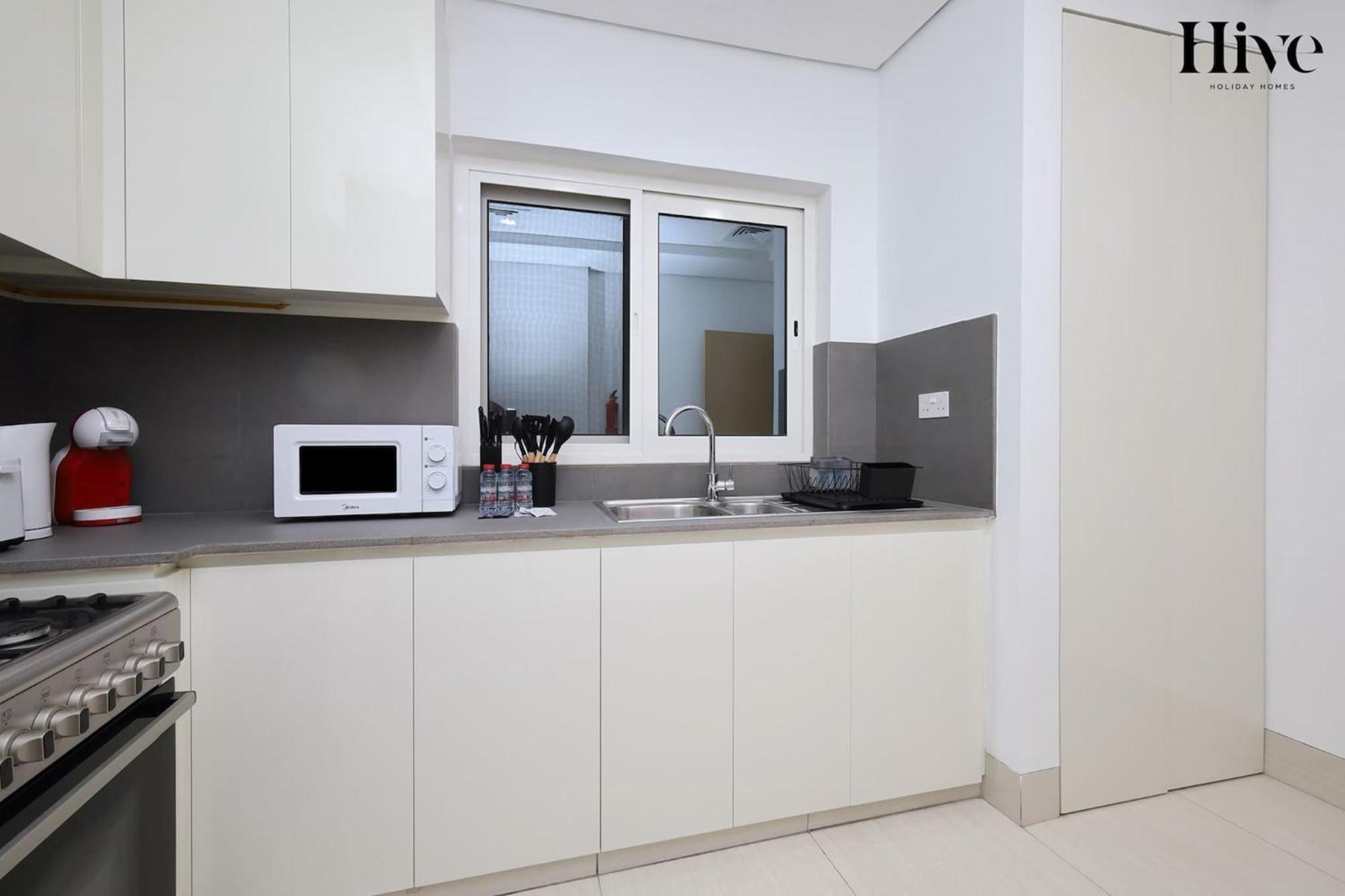 Modern 1 Bed In Al Warqa * Dubai