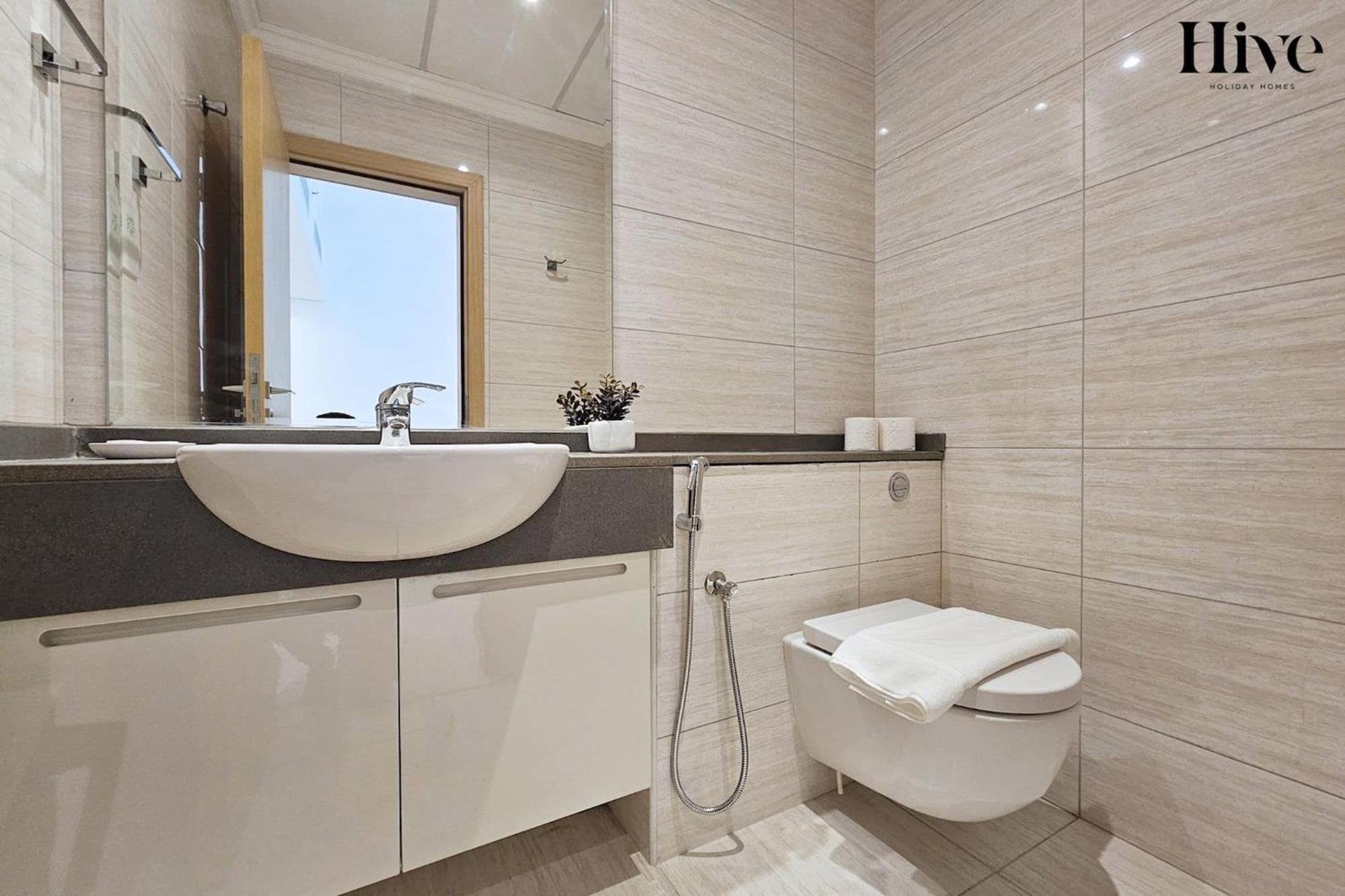 Modern 1 Bed In Al Warqa