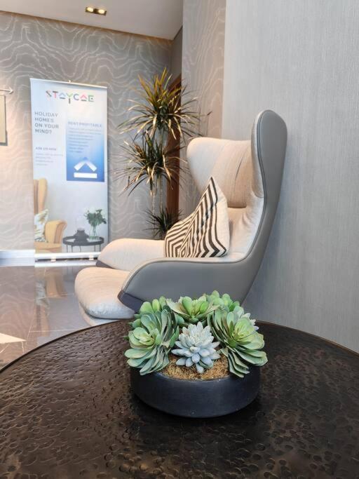 Apartment Upgraded Downtown 2 Bd *