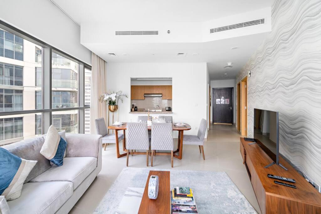 Apartment Modern 2br Flat In Bellevue Tower Walk To Mall Dubai