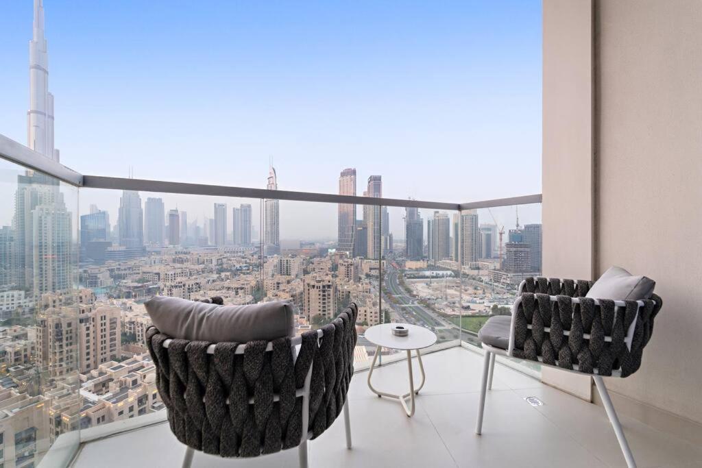 Modern 2br Flat In Bellevue Tower Walk To Mall Apartment