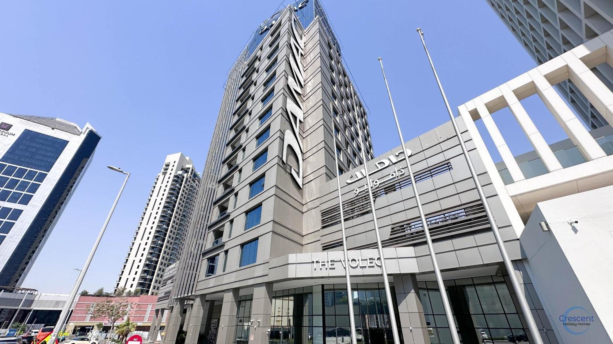 Apartment Chic One Bedroom Near Mall In Damac Voleo Dubai