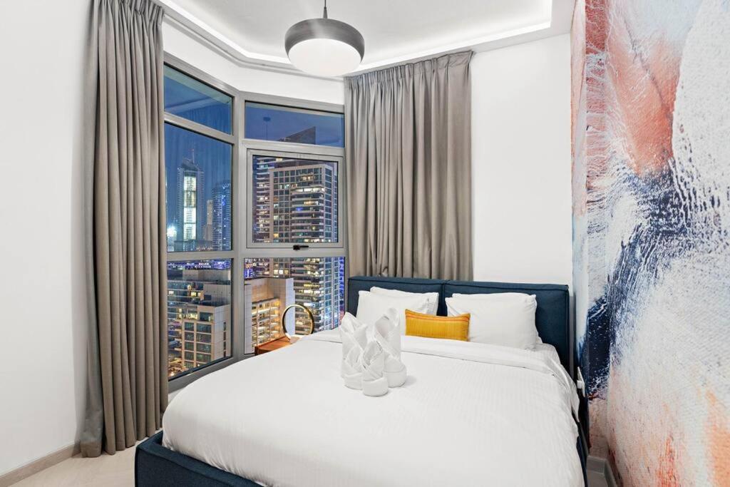 First Class 4br Great Views Over Marina Apartment Dubai