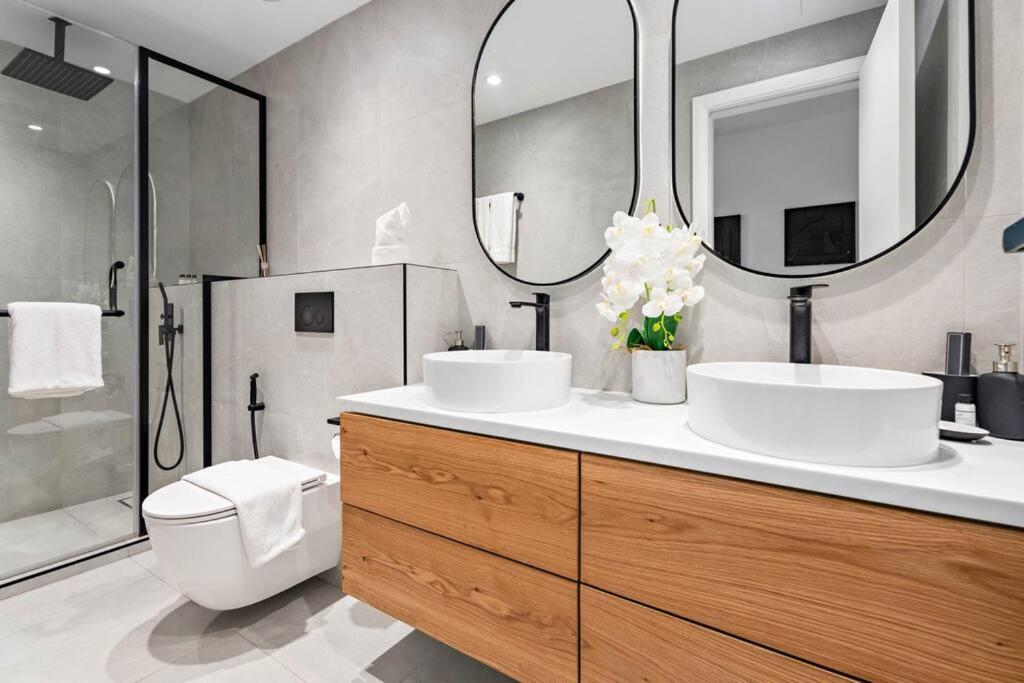 Apartment First Class 4br Great Views Over Marina Dubai