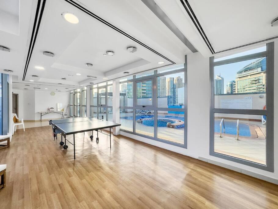 Apartment First Class 4br Great Views Over Marina