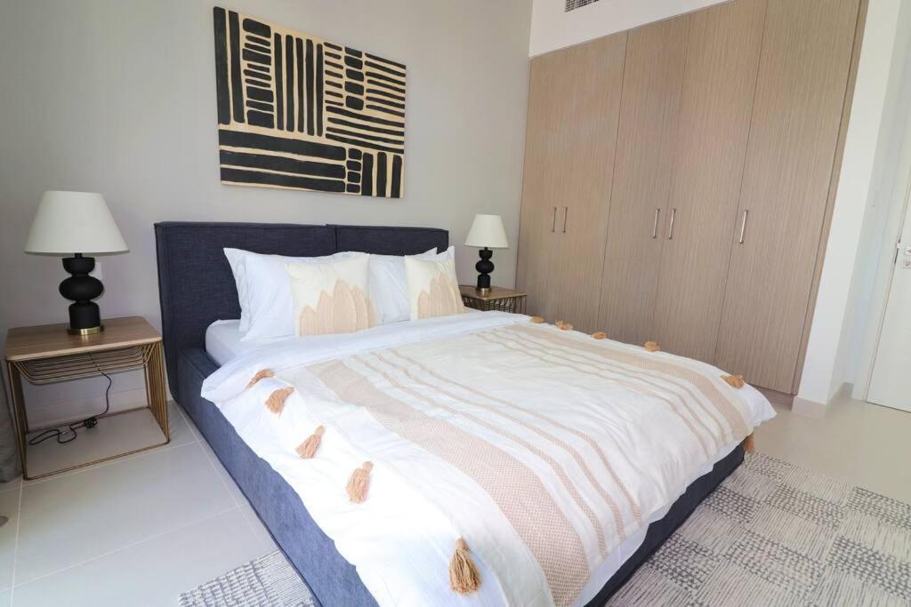 Luxury 1 Bedroom - Creek Harbour * Dubai