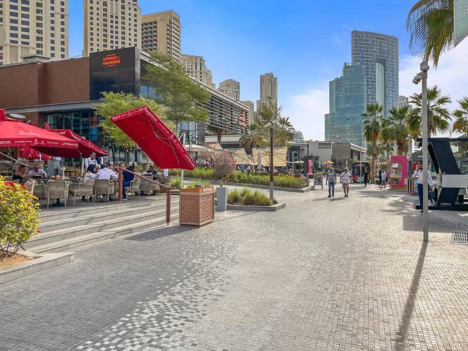 First Class 3br Wheel & Access Apartment Dubai