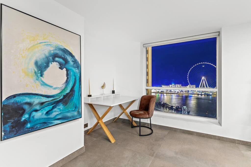 Apartment First Class 3br Wheel & Access