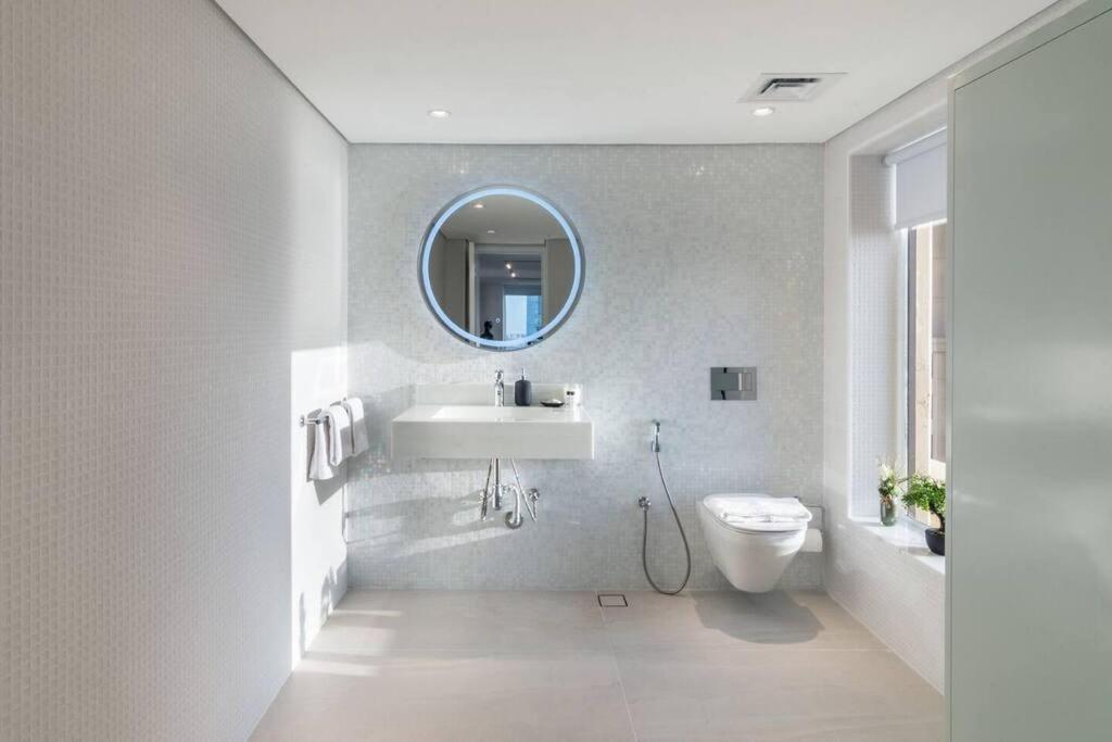 First Class 3br Wheel & Access * Dubai