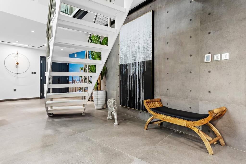 First Class 3br Wheel & Access Apartment *