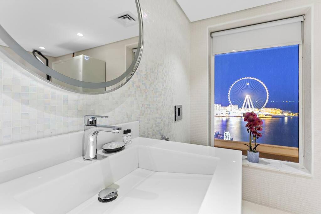 First Class 3br Wheel & Access Apartment *
