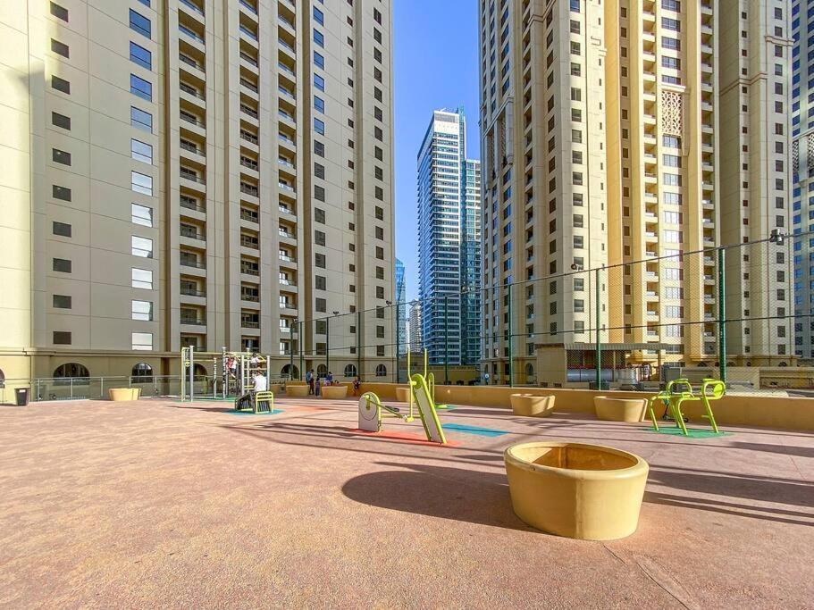 First Class 3br Wheel & Access * Dubai