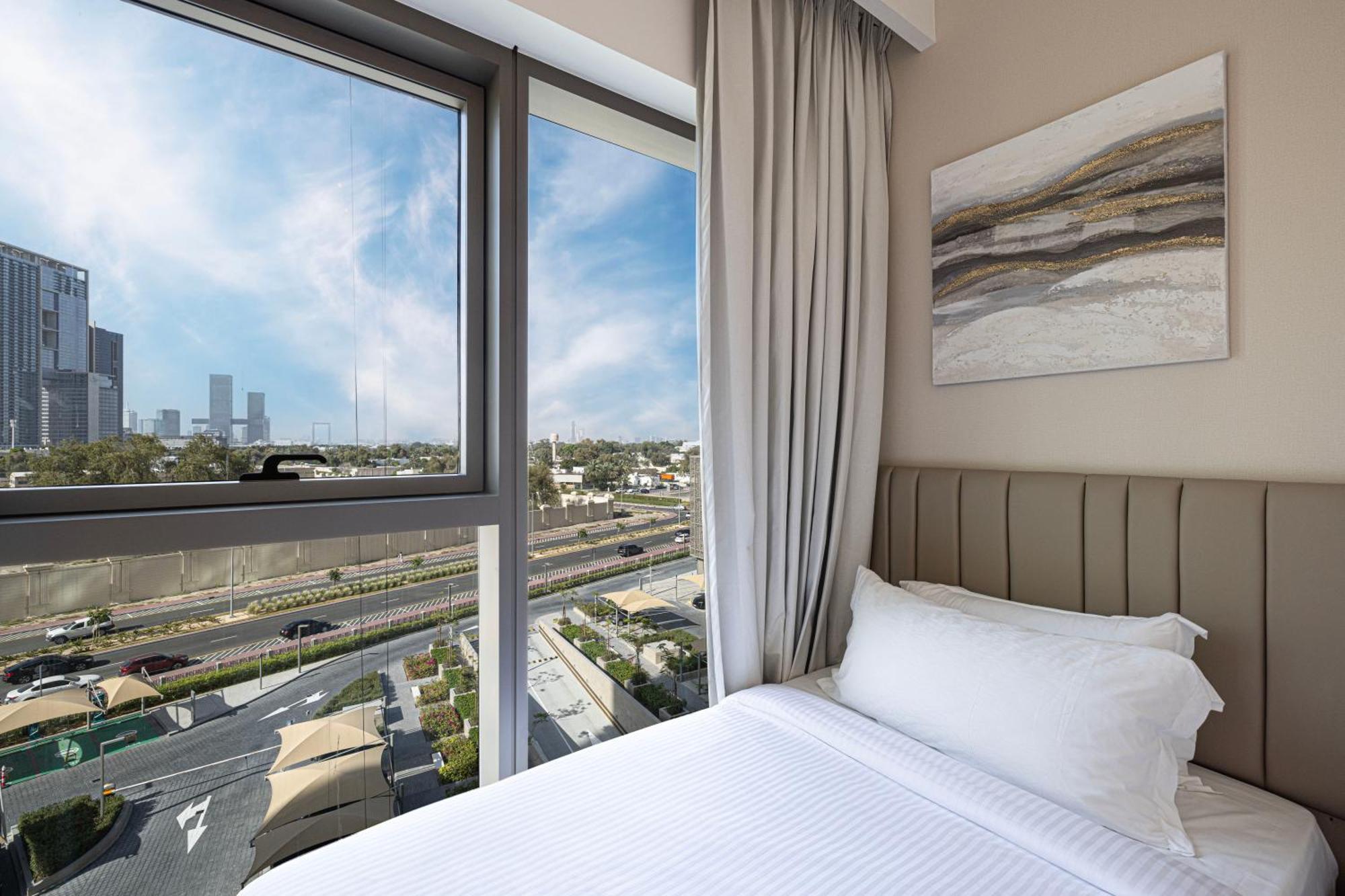 Magnificent - New 2br In Downtown Views Apartment *