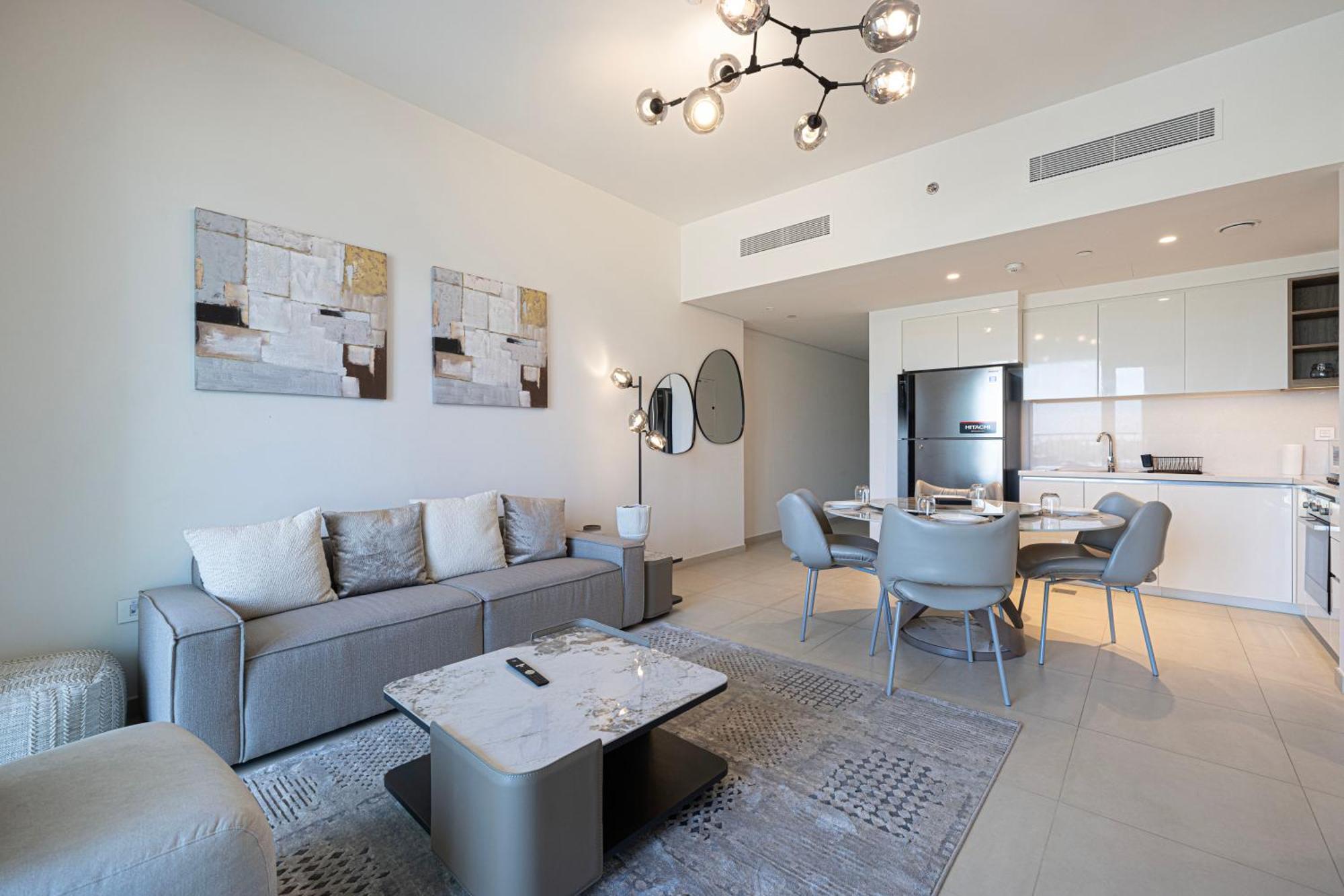 Magnificent - New 2br In Downtown Views *