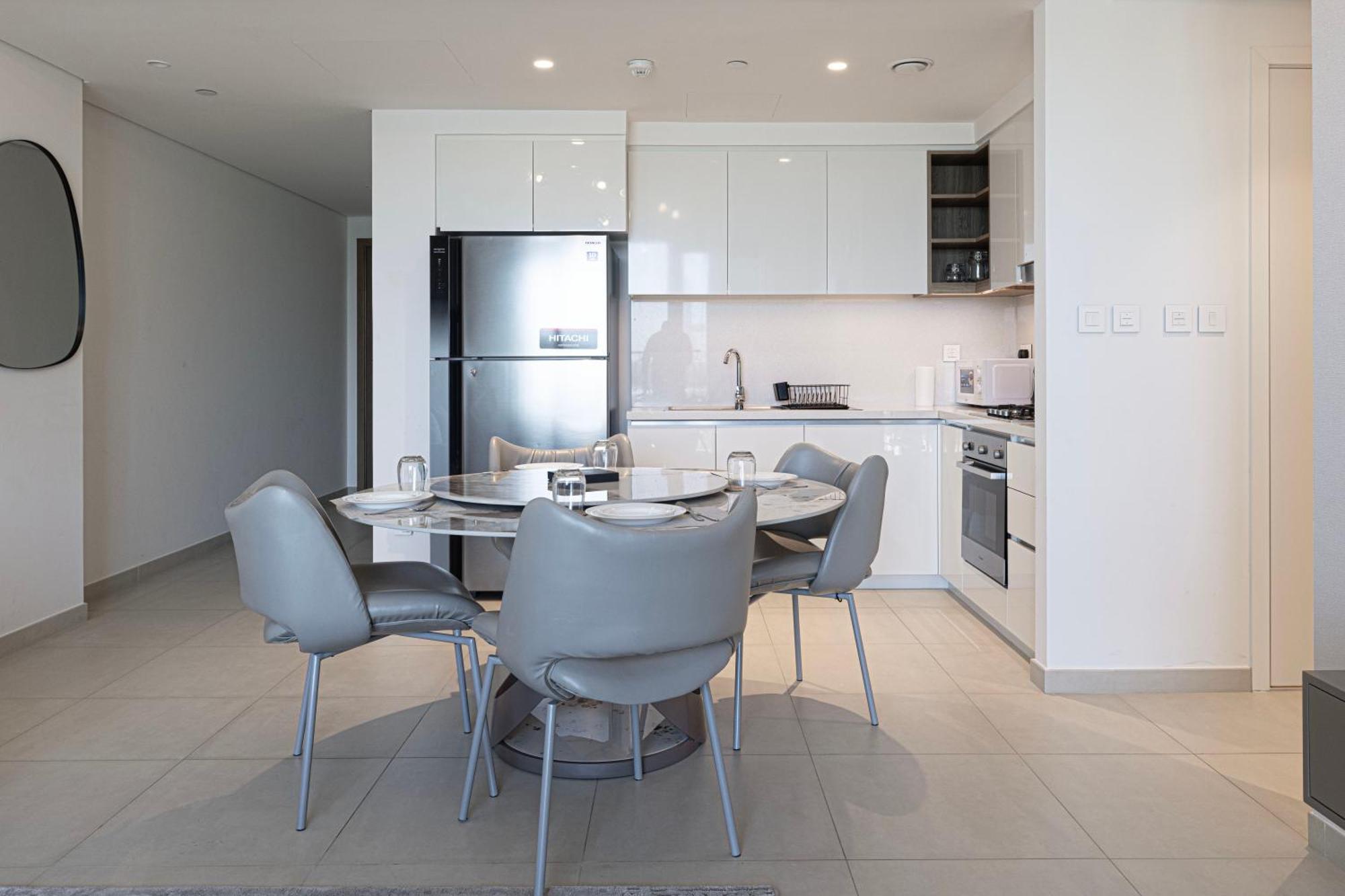 Magnificent - New 2br In Downtown Views