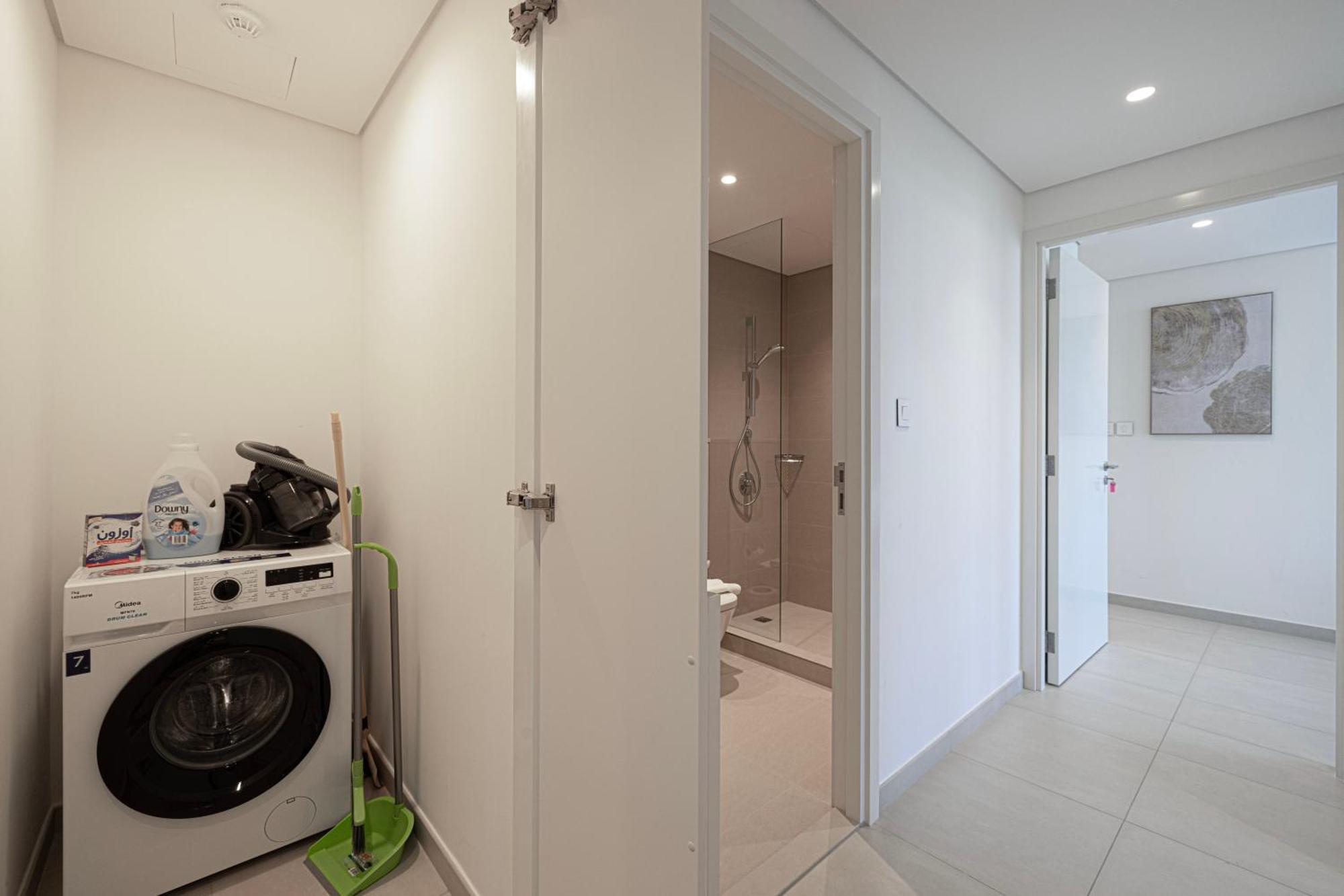 Magnificent - New 2br In Downtown Views * Dubai