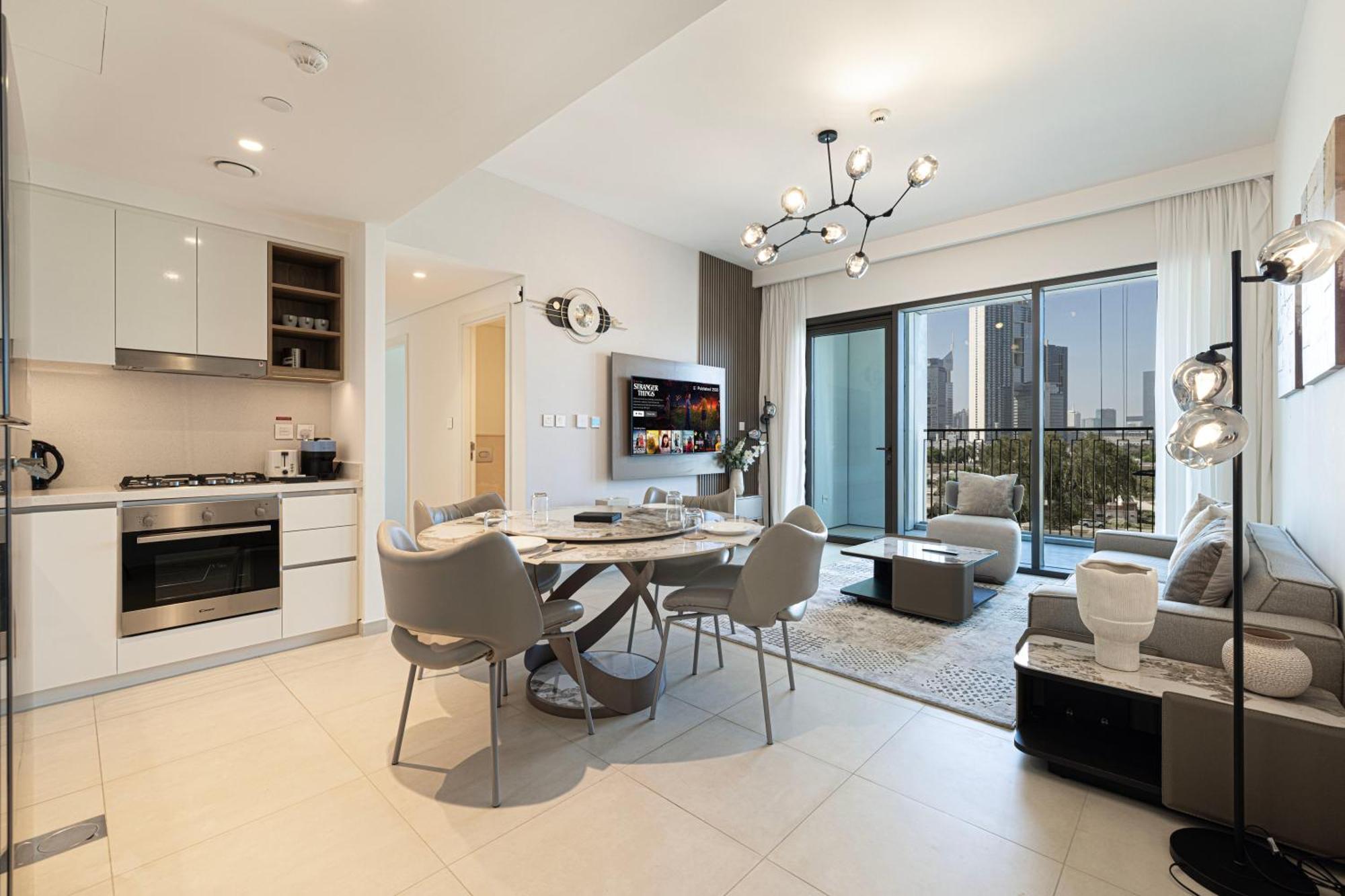 Magnificent - New 2br In Downtown Views Apartment *
