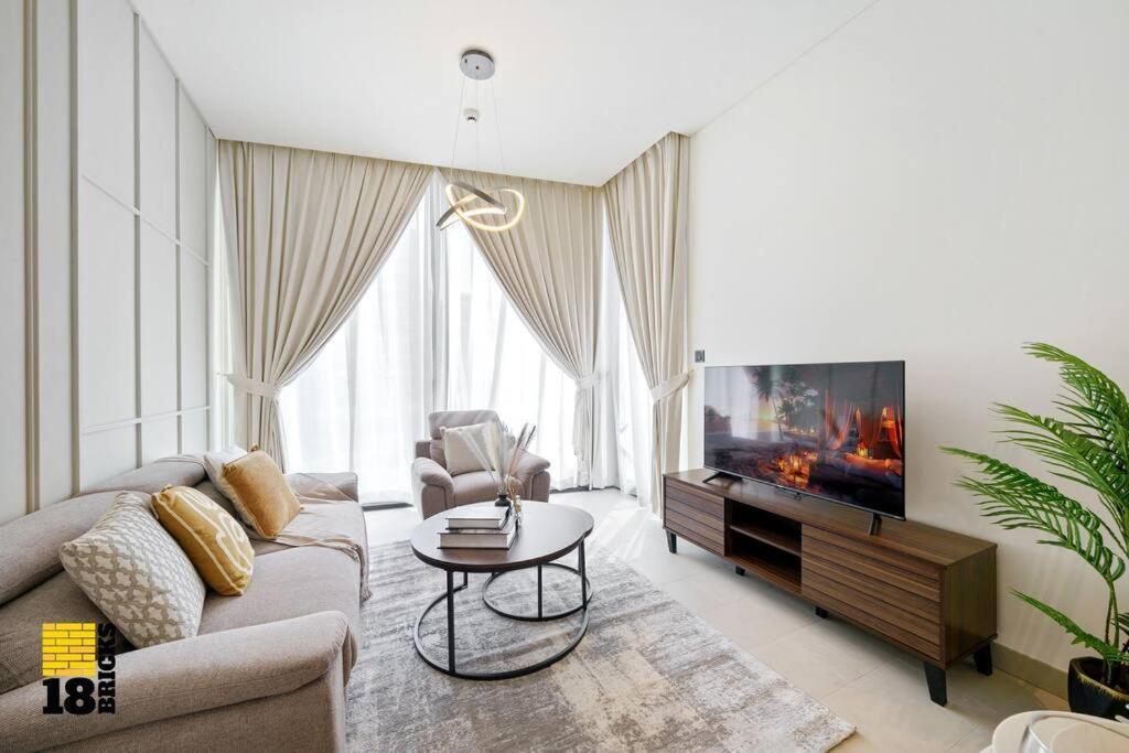 Spacious And Comfort At Sobha Waves * Dubai