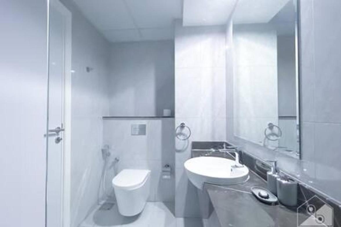 Apartment Cozy Spacious With Balcony Dubai
