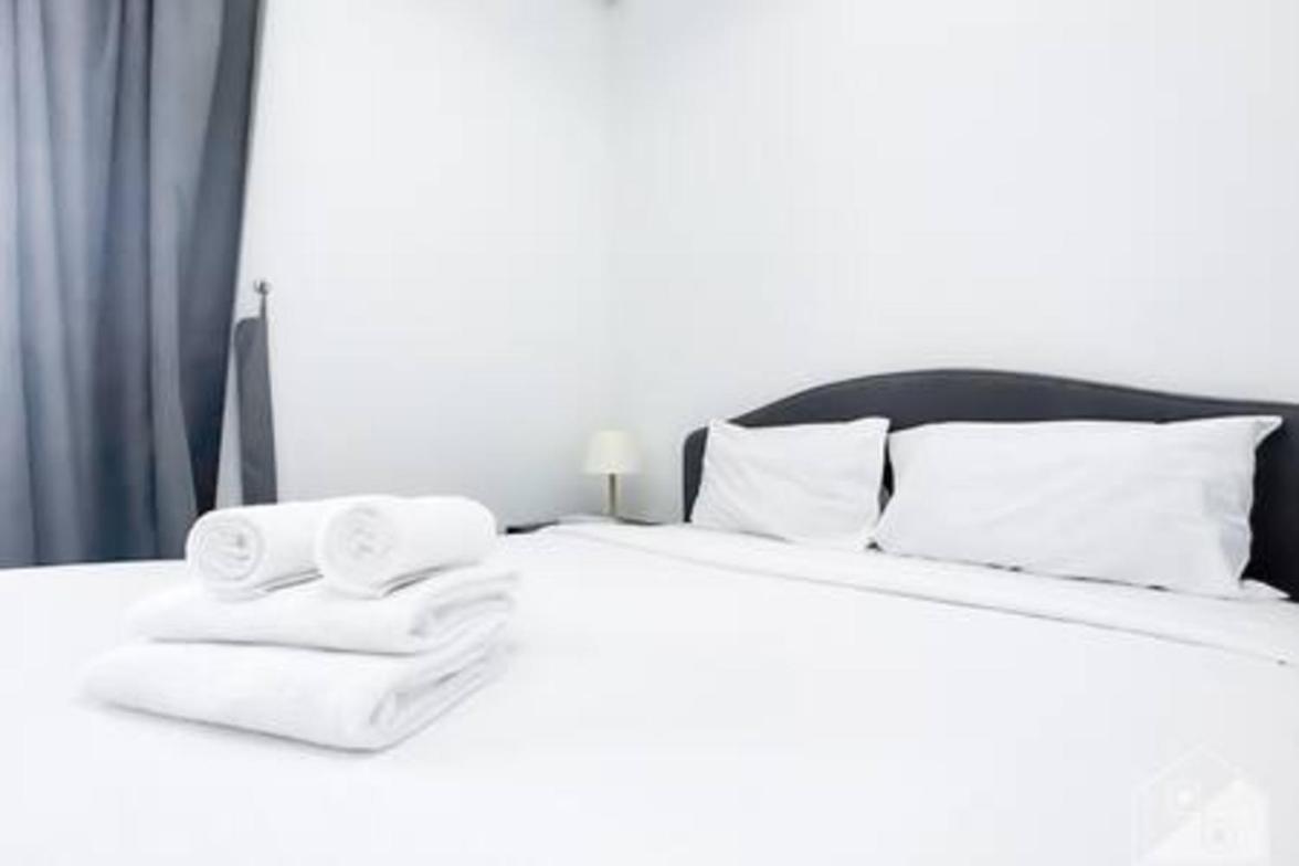 Cozy Spacious With Balcony Dubai