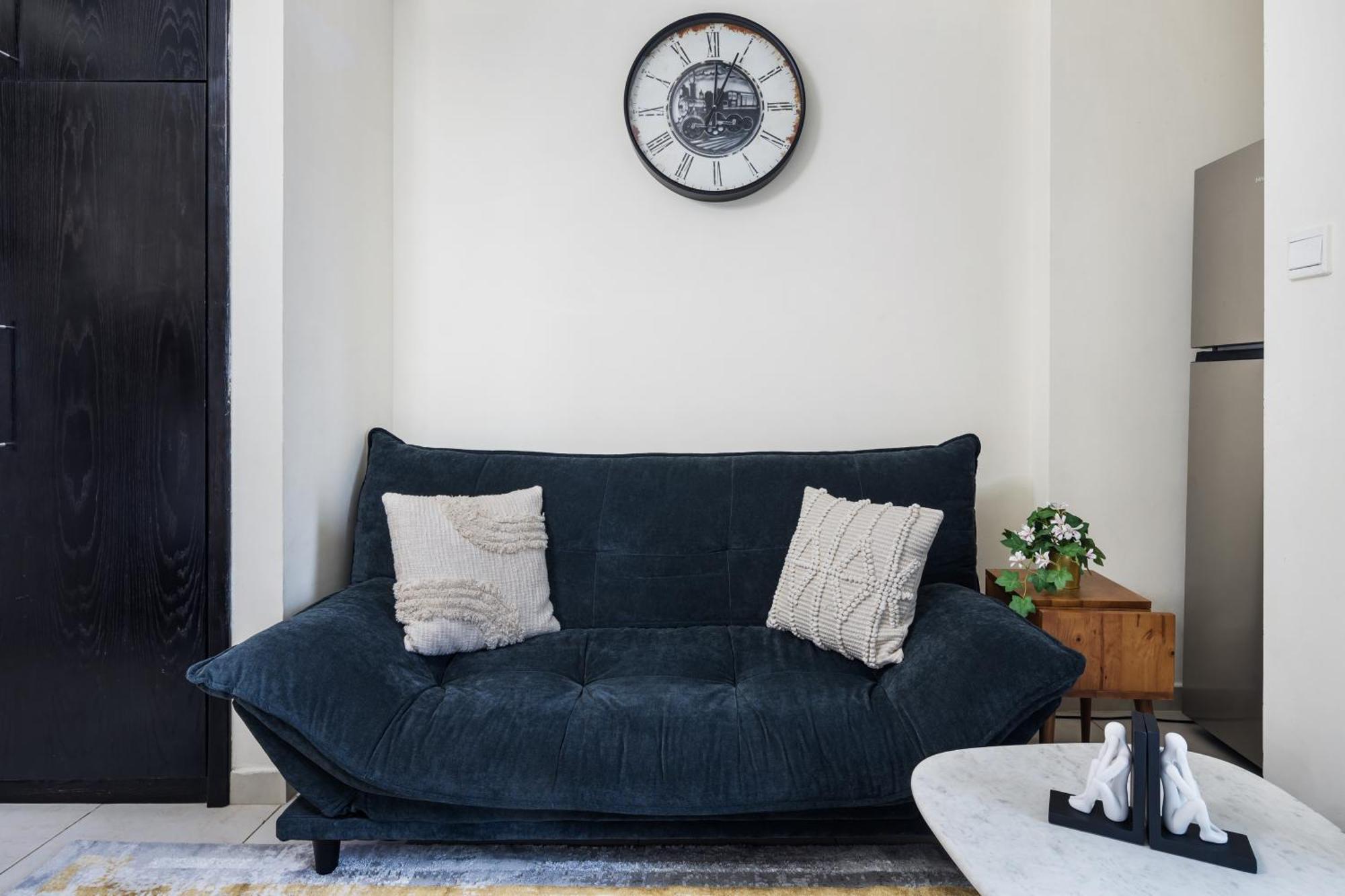 Cozy For Rent In Jlt * Dubai