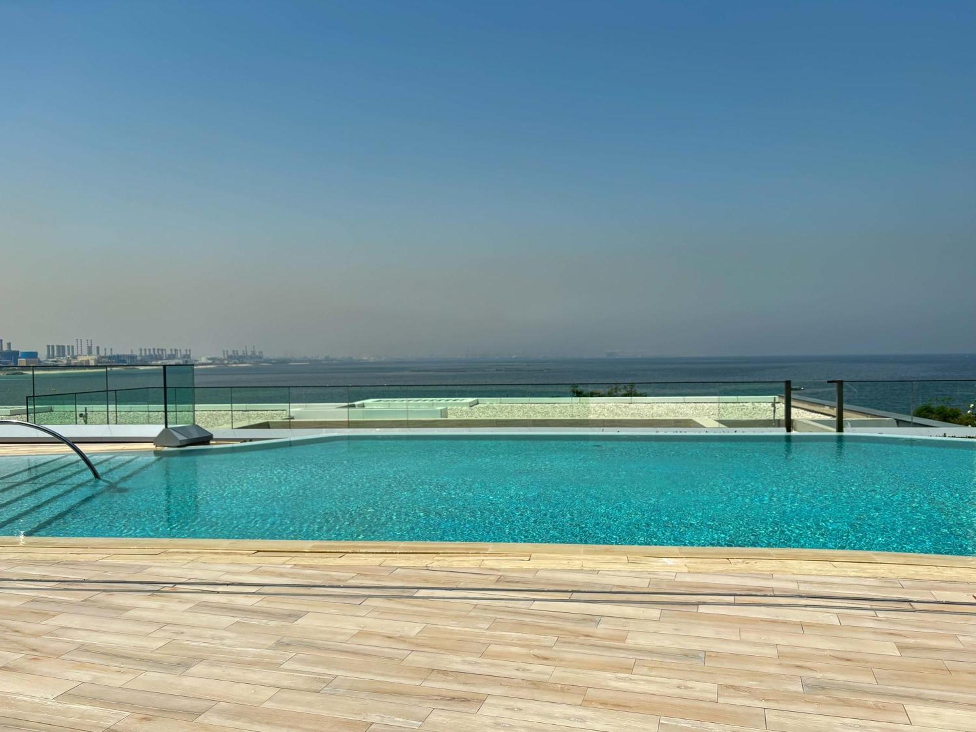 Frank Porter - Bluewaters Residences Building 5 Apartment *