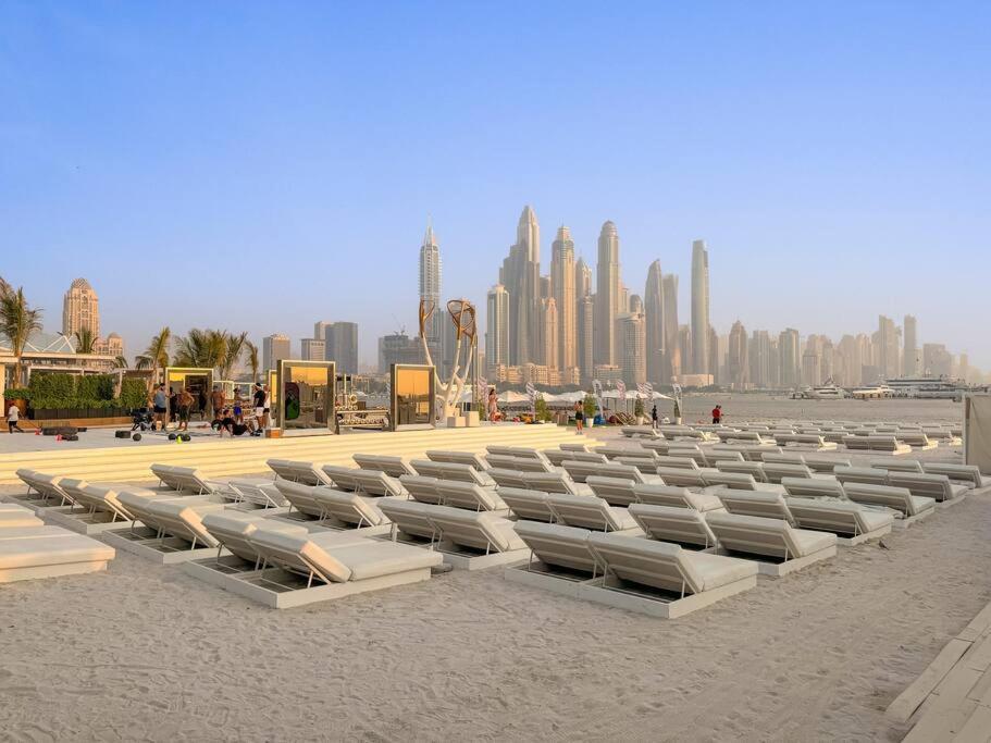 First Class 2br Palm Paradise *