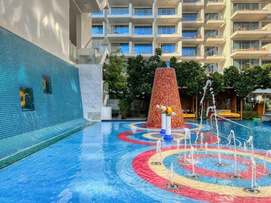 Apartment First Class 2br Palm Paradise Dubai