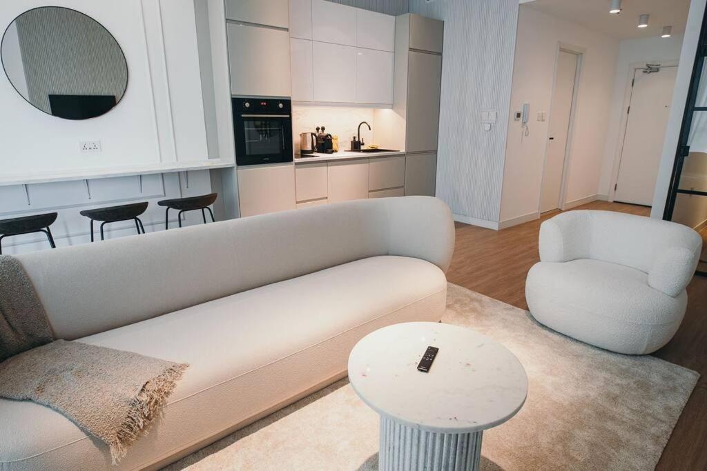 Blessed Oasis - Elegant 2br Marina * Dubai