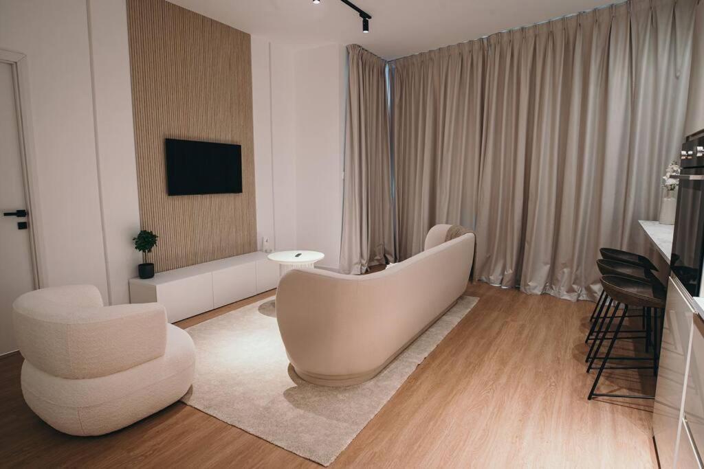 Blessed Oasis - Elegant 2br Marina Dubai
