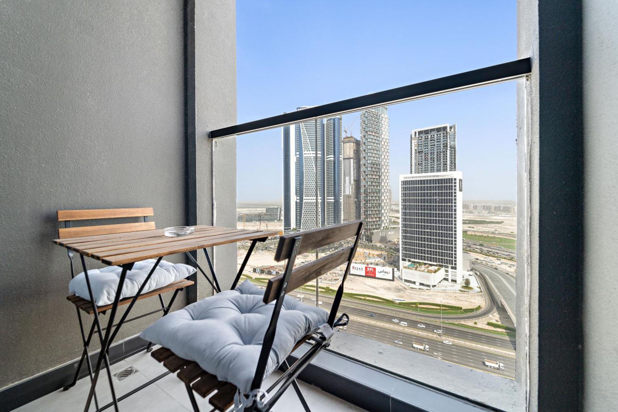Lux 15 Northside With A Pool, Gym & Canal Views Apartment *
