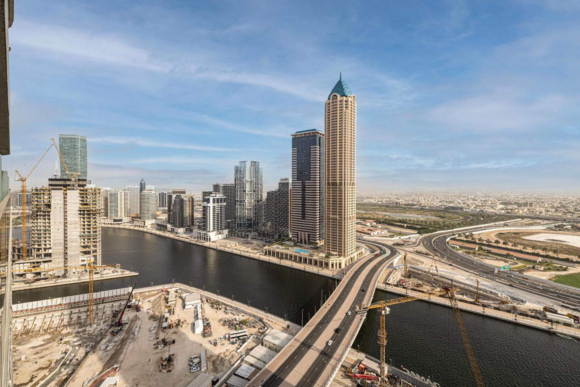 Modern 1br With Canal View - Zada Tower, Business Bay *